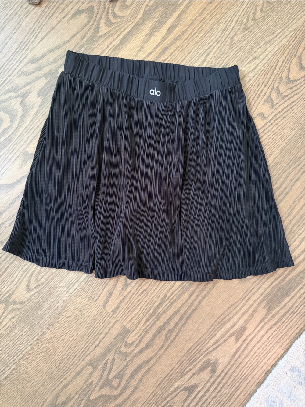 ALO Yoga Black Pleated Tennis Skirt